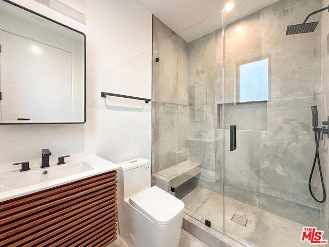 Townhouse for rent at 13843 Burbank Blvd, Van Nuys, CA 91401
