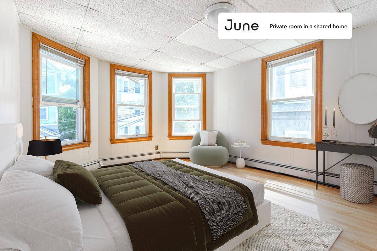 5 Oswald St #B, Roxbury Crossing, MA 02120