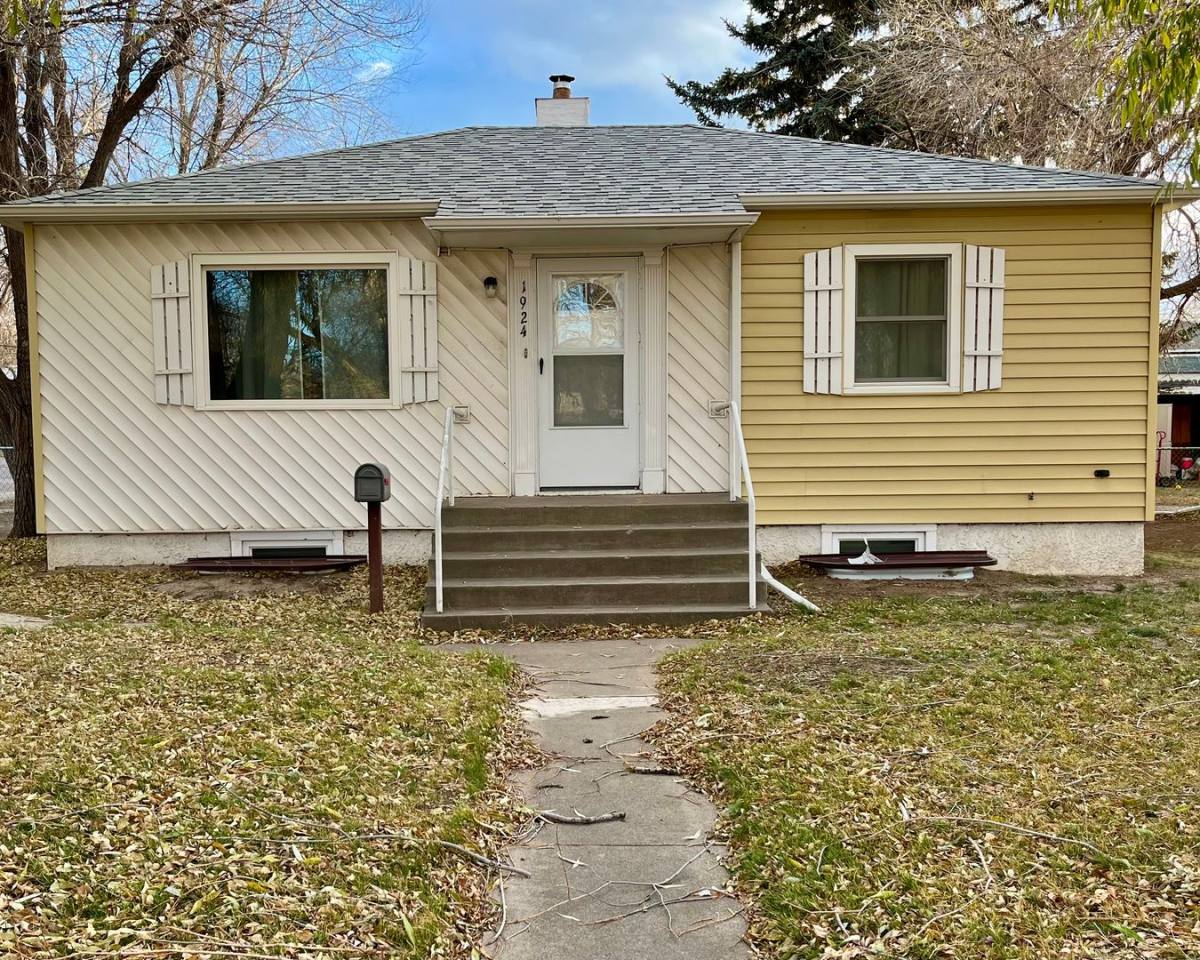 House for rent at 1924 6th Ave S, Great Falls, MT 59405