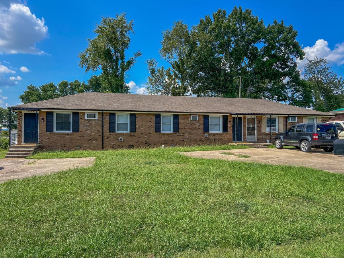 Apartment for rent at 109 Tandy Dr, Clarksville, TN 37042