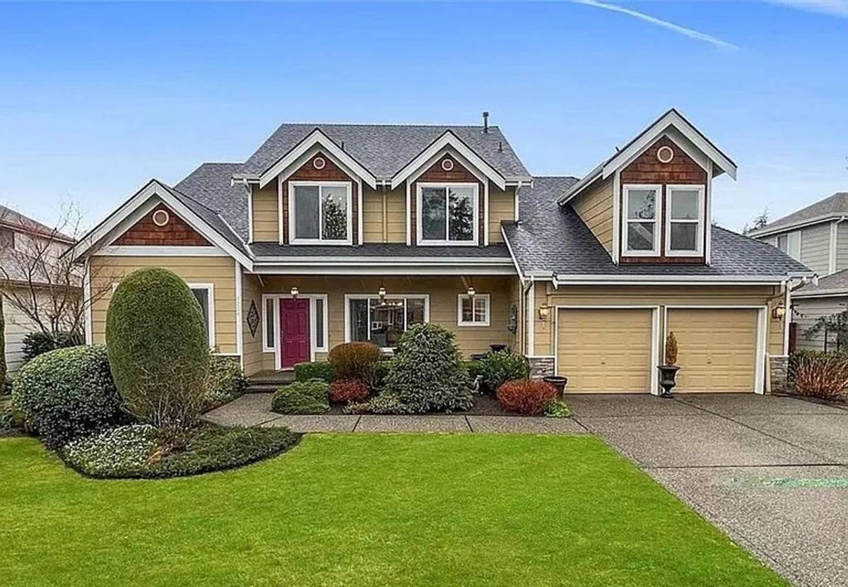 House for rent at 9208 181st Ave E, Bonney Lake, WA 98391