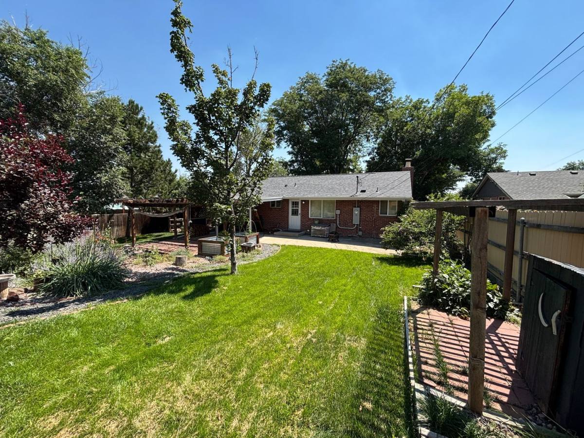 Apartment for rent at 6527 Otis St, Arvada, CO 80003