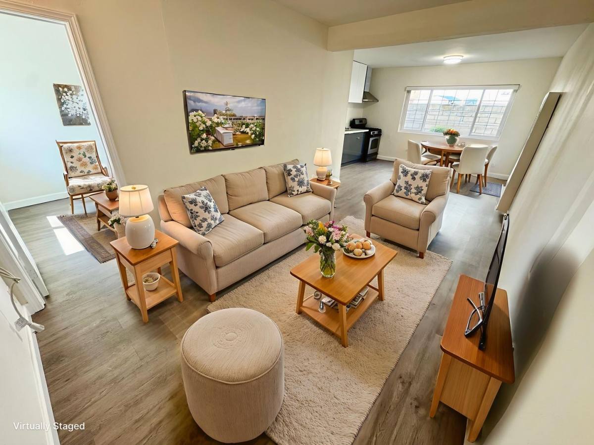 Apartment for rent at 860-864 W Colorado Blvd, Monrovia, CA 91016