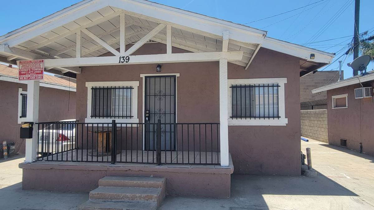 Apartment for rent at 133 Chester Ave, Bakersfield, CA 93301