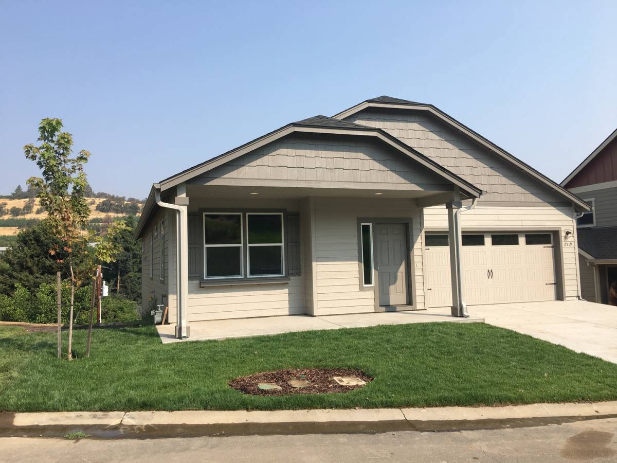 House for rent at 2519 Jordan St, The Dalles, OR 97058