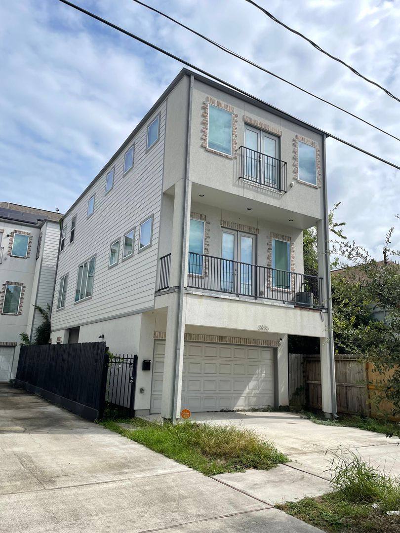 House for rent at 2405 Bastrop St, Houston, TX 77004