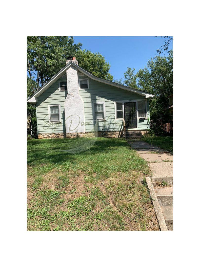 House for rent at 6633 Lydia Ave, Kansas City, MO 64131