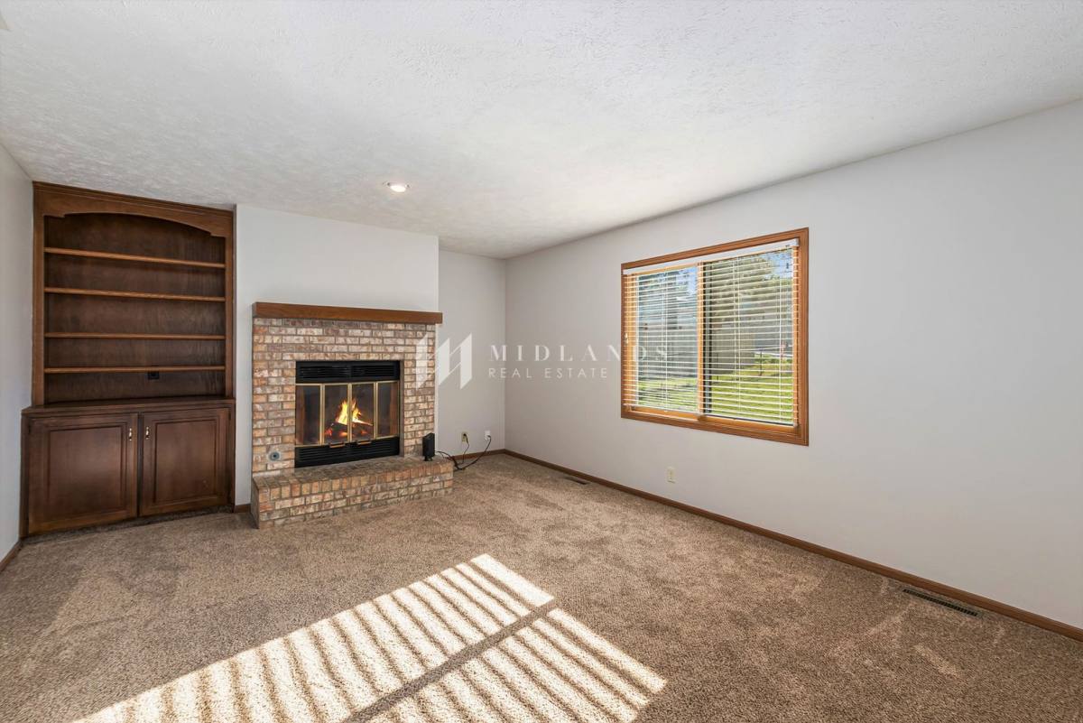 House for rent at 1611 S 168th Ave, Omaha, NE 68130