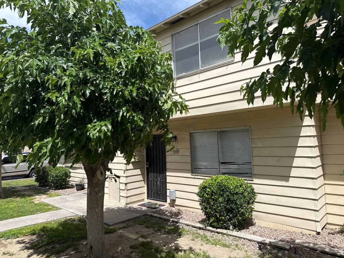 Townhouse for rent at 4653 Mill Valley Dr, Las Vegas, NV 89120