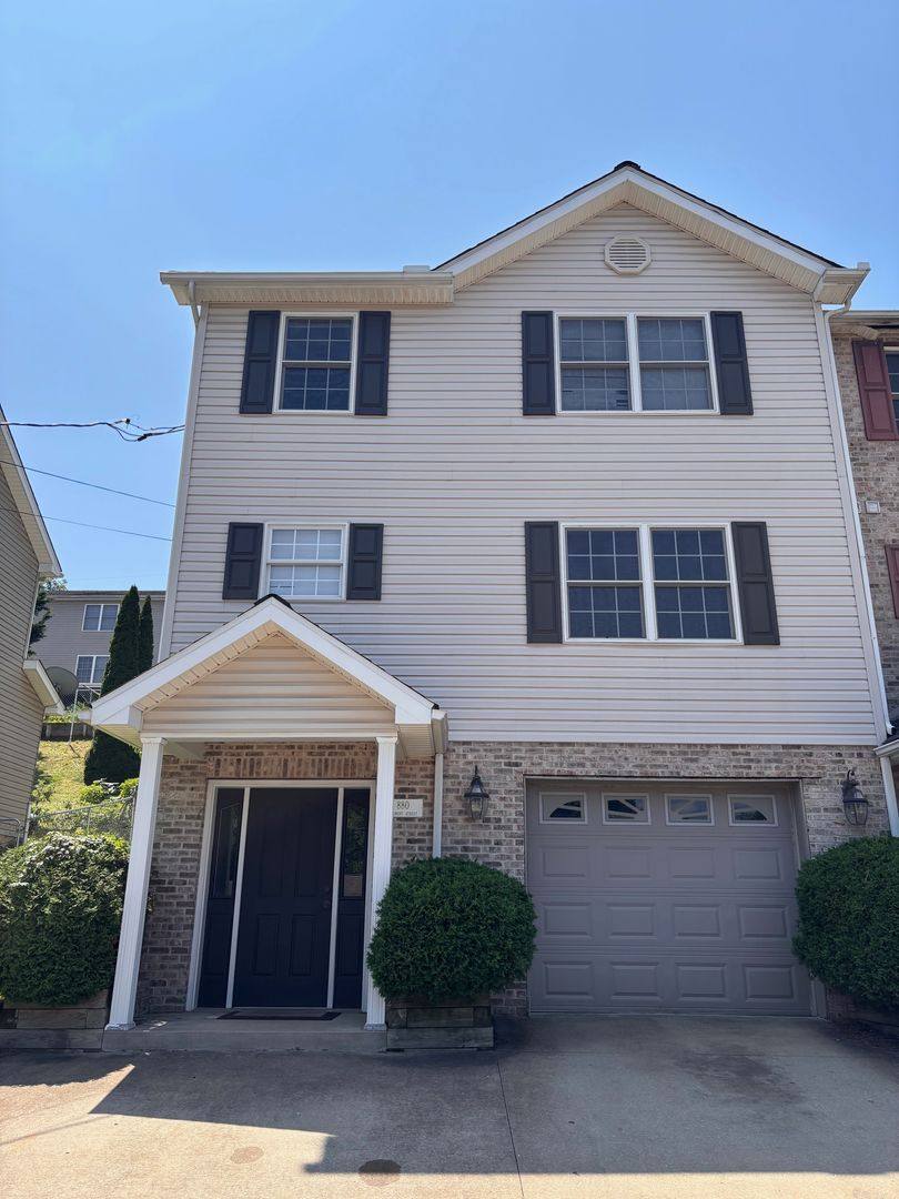 Townhouse for rent at 880 Tremont St, Morgantown, WV 26505