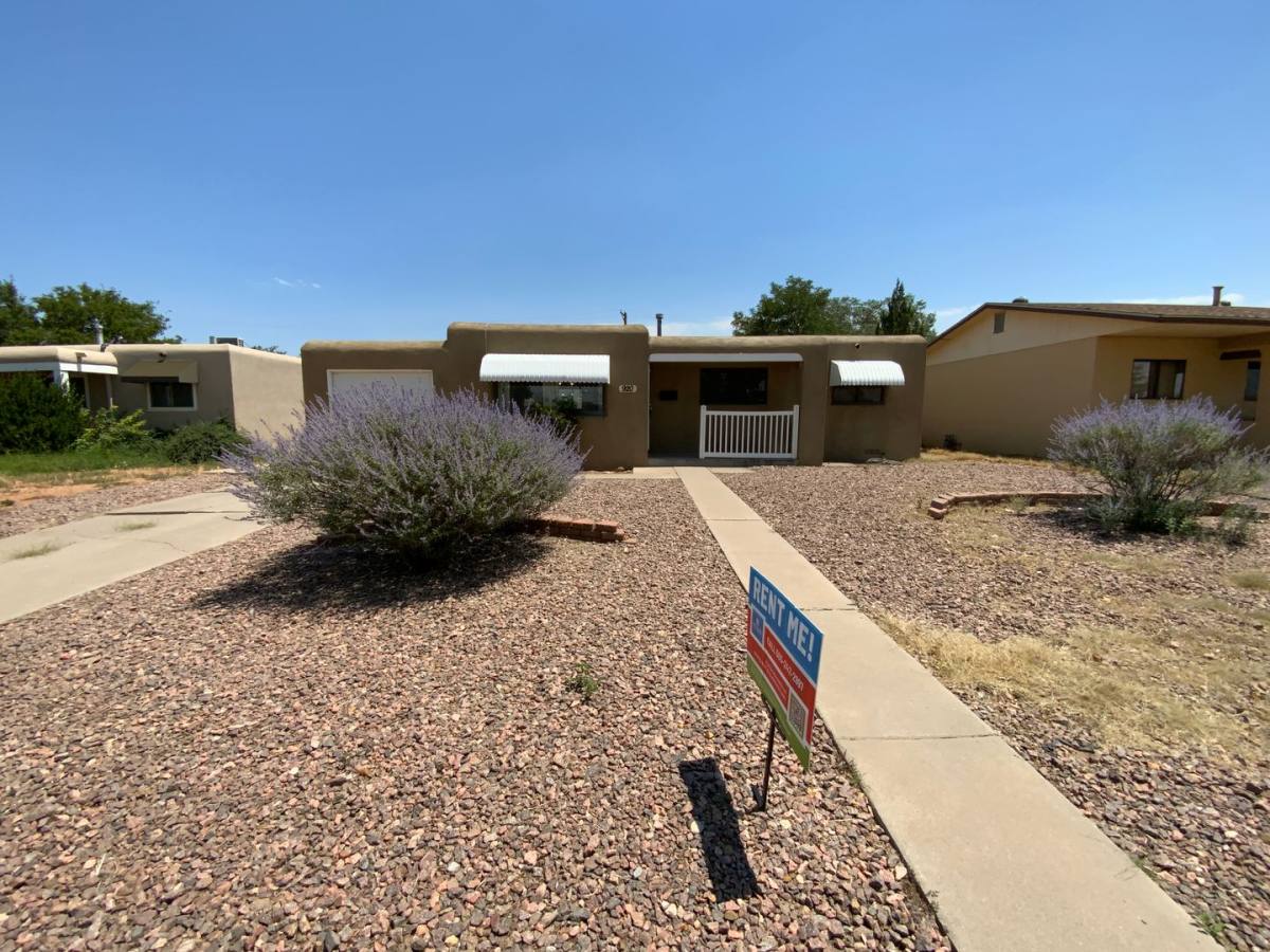 House for rent at 920 Indiana St SE, Albuquerque, NM 87108