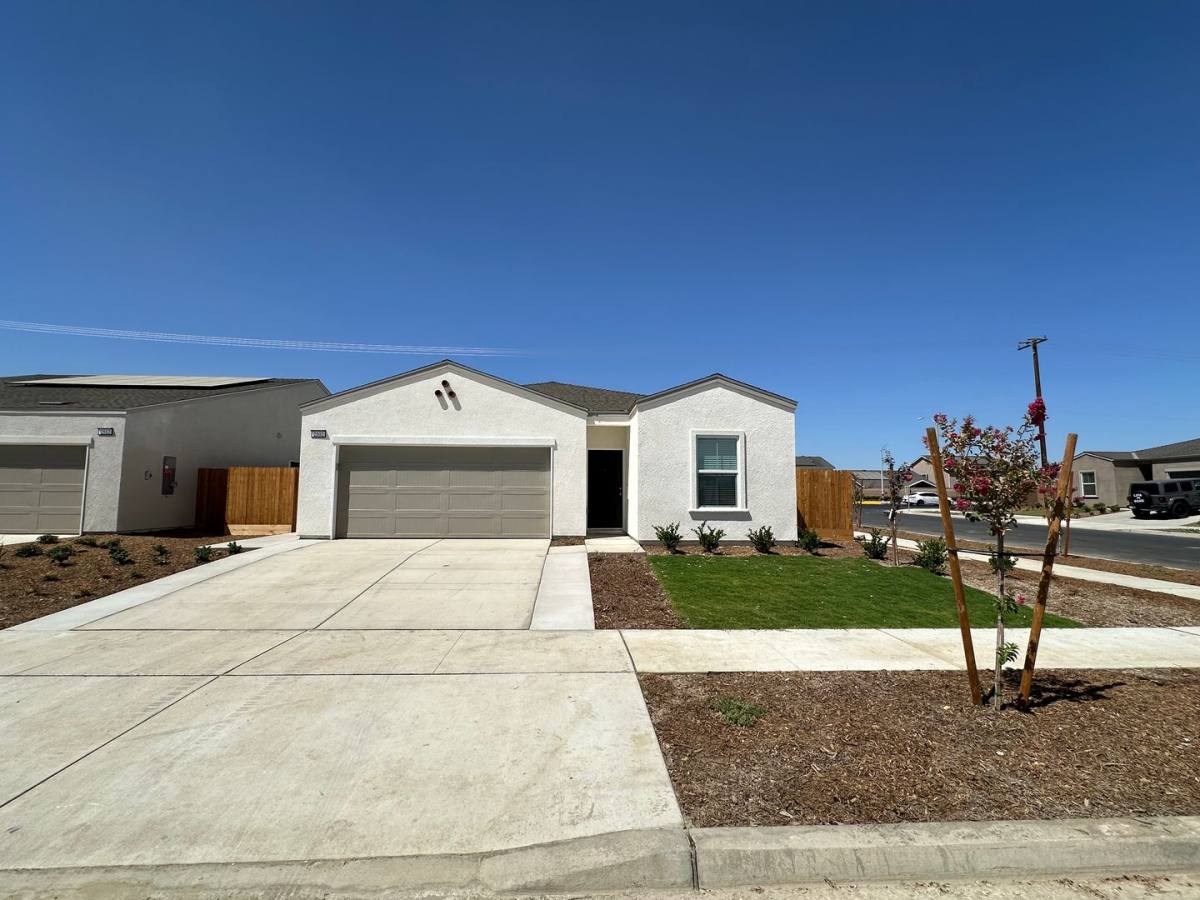 House for rent at 2502 W Cambridge St, Hanford, CA 93230