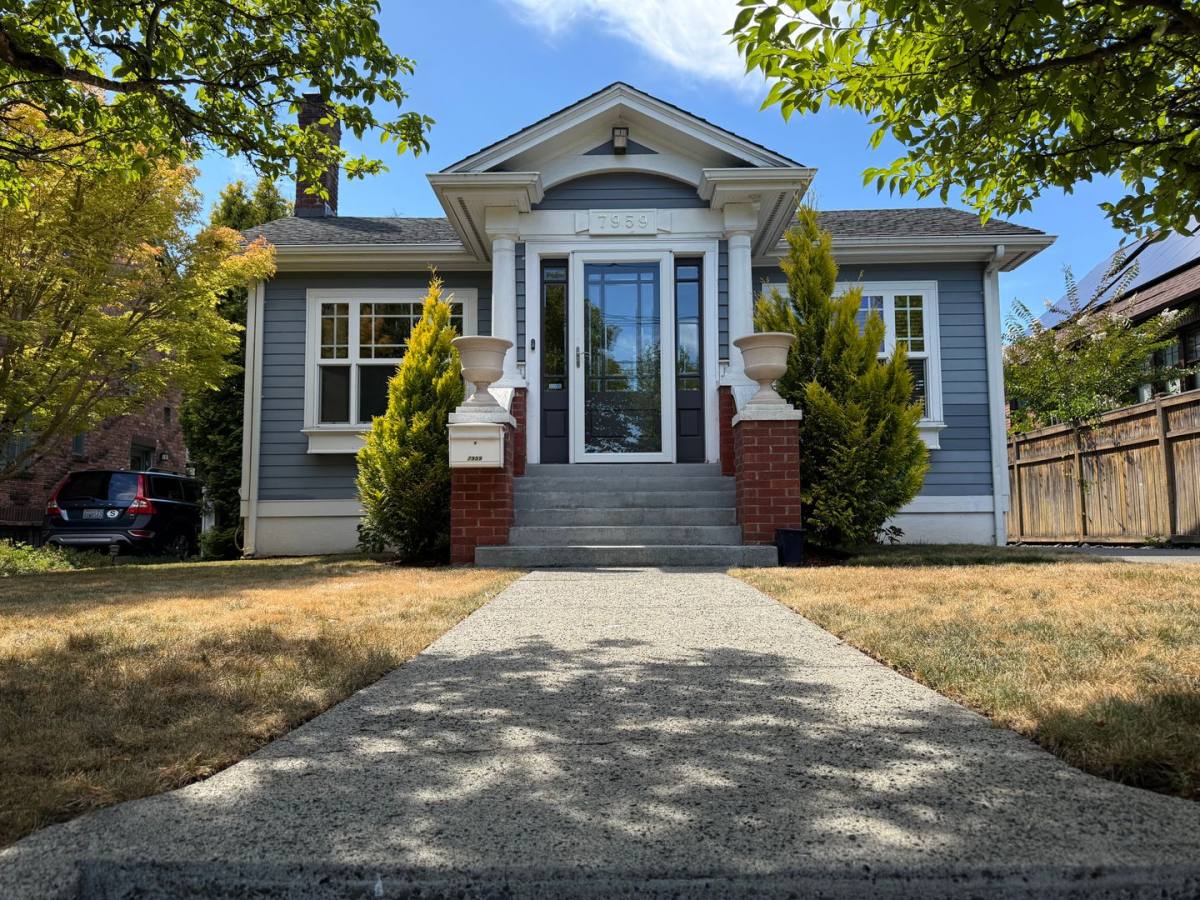 House for rent at 7959 Seward Park Ave S, Seattle, WA 98118