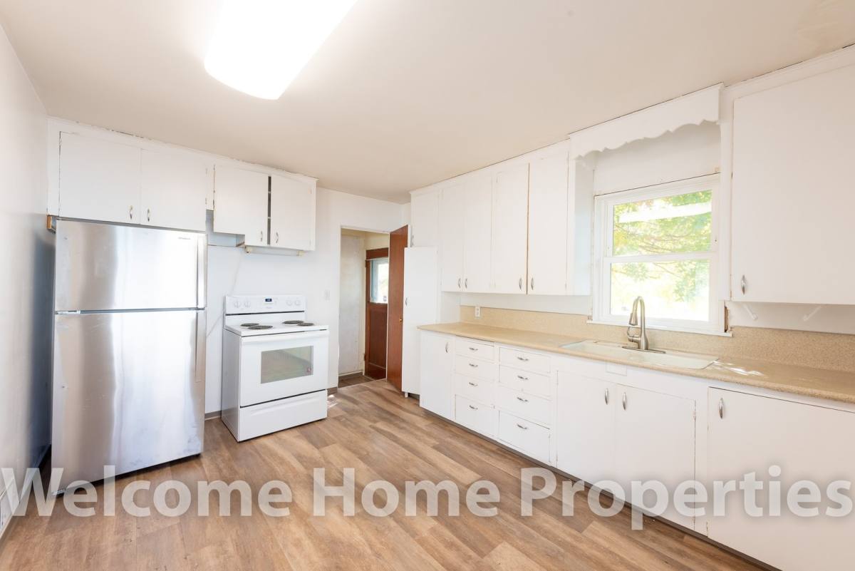 House for rent at 109 SW 5th St, College Place, WA 99324