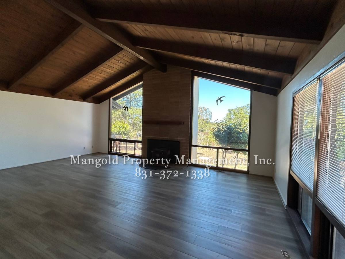 House for rent at 1437 Manor Rd, Monterey, CA 93940