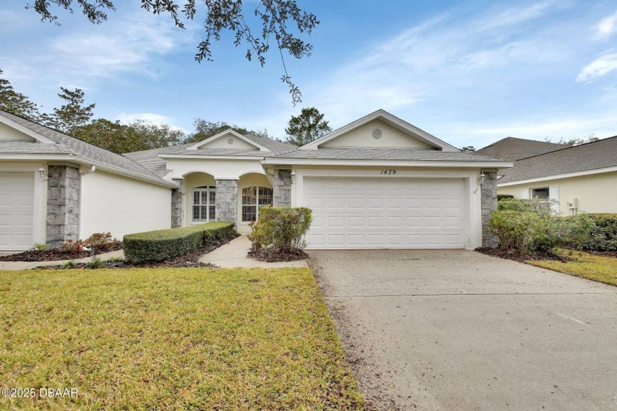 Townhouse for rent at 1429 Carlow Circle, Ormond Beach, FL 32174