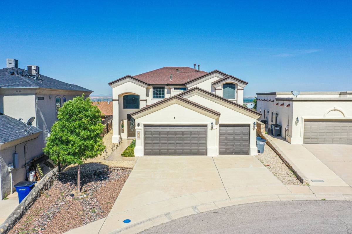 House for rent at 1627 Brillo Del Sol C T, El Paso, TX 79911