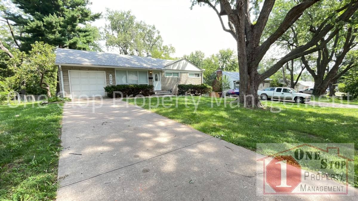 House for rent at 9362 E 69th Terrace, Kansas City, MO 64133