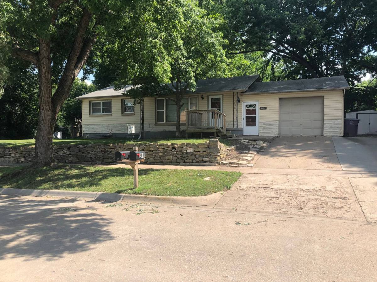 Apartment for rent at 2011 Tecumseh Rd, Manhattan, KS 66502