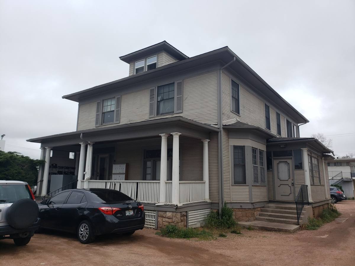 Apartment for rent at 819 N Nevada Ave, Colorado Springs, CO 80903