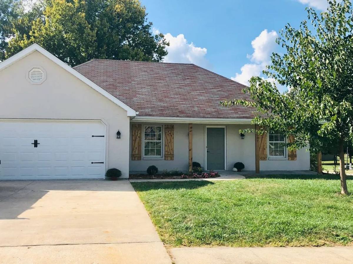 House for rent at 607 Winterway Dr, Ashland, MO 65010