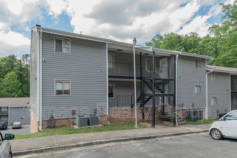 Apartment for rent at 1607 14th Ave E, Jasper, AL 35501