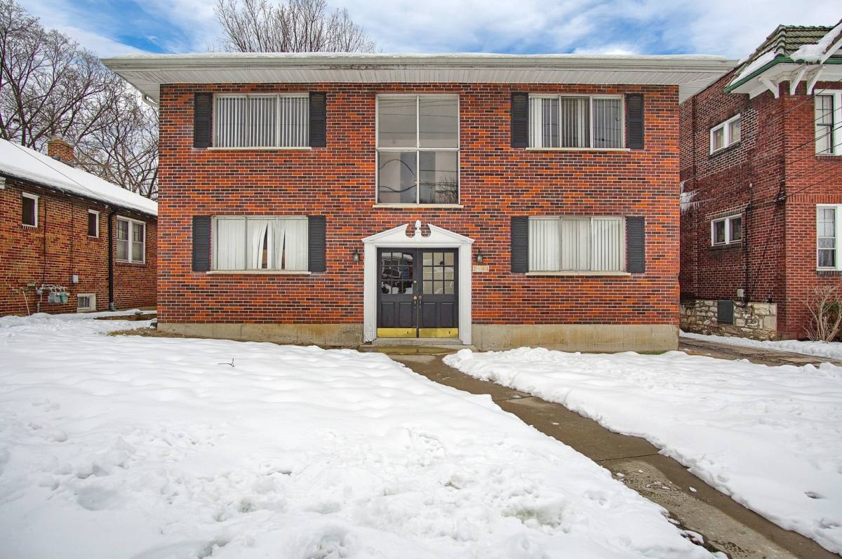 Apartment for rent at 2144 Yale Ave, Saint Louis, MO 63143