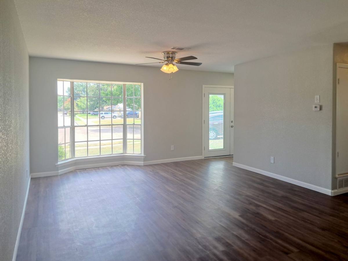 House for rent at 53122 Red Oak, Irving, TX 75060
