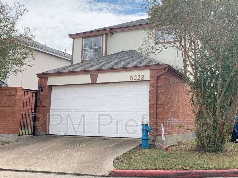 House for rent at 5922 Cinnamon Creek Circle, Houston, TX 77084