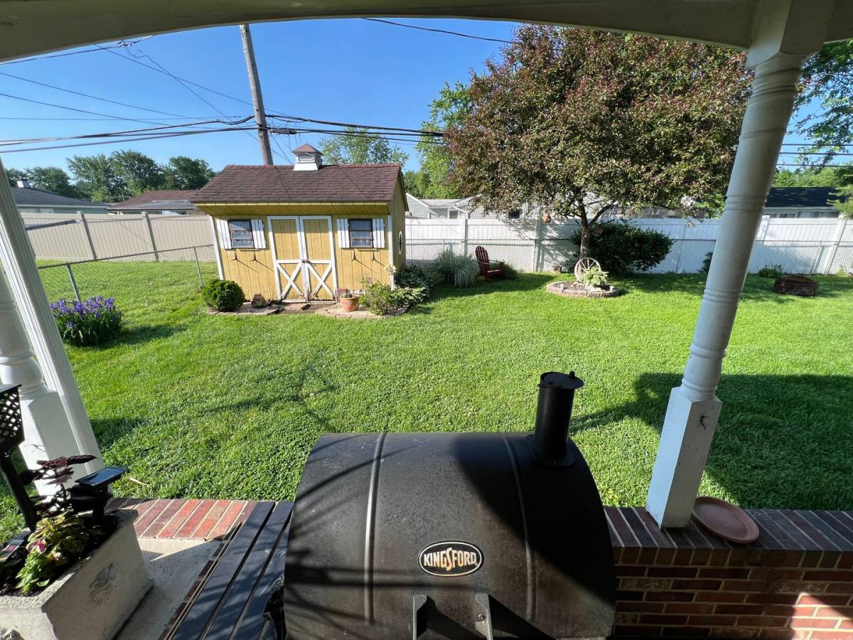 House for rent at 24 Indian Park Rd, Levittown, PA 19057