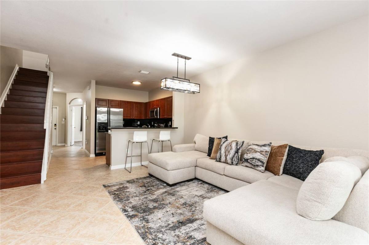 Townhouse for rent at 4408 Woodland Circle, Fort Lauderdale, FL 33319
