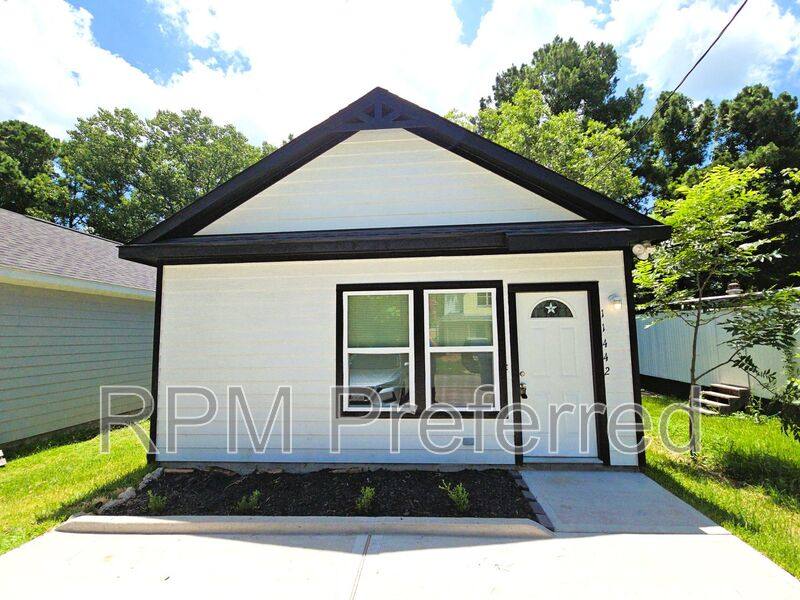 House for rent at 11442 Underwood St, Willis, TX 77318