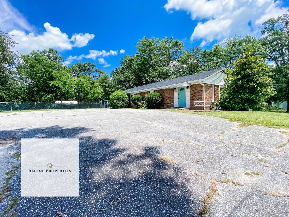 House for rent at 203 E Florida St, Clinton, SC 29325