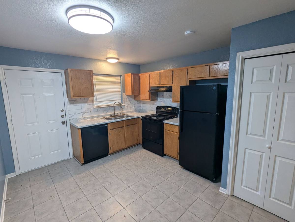 Apartment for rent at 203 W Washington Ave, Copperas Cove, TX 76522