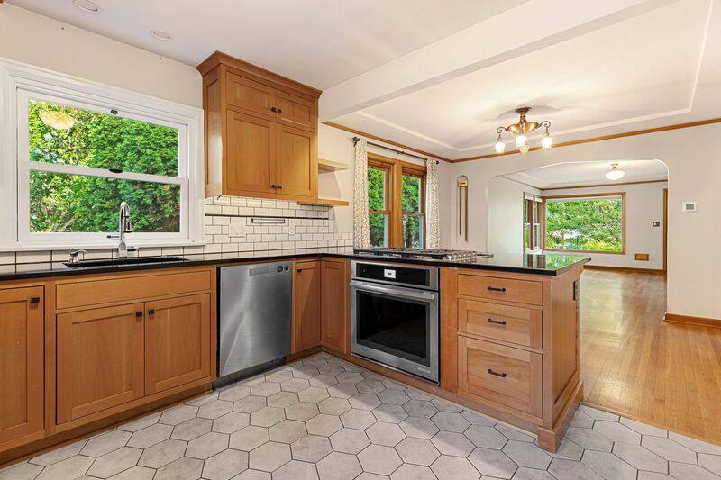 House for rent at 3405 SE Franklin St, Portland, OR 97202