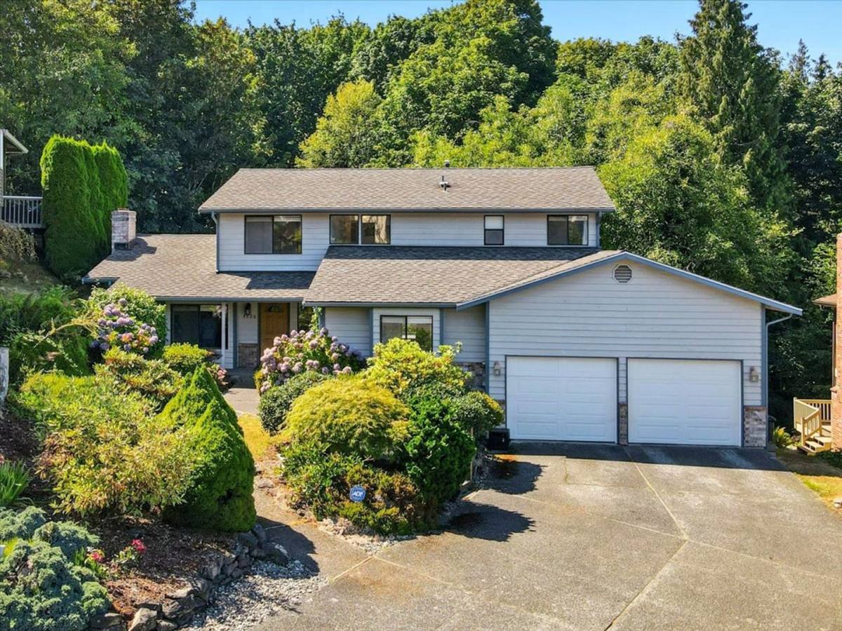 House for rent at 4926 Dover St, Everett, WA 98203