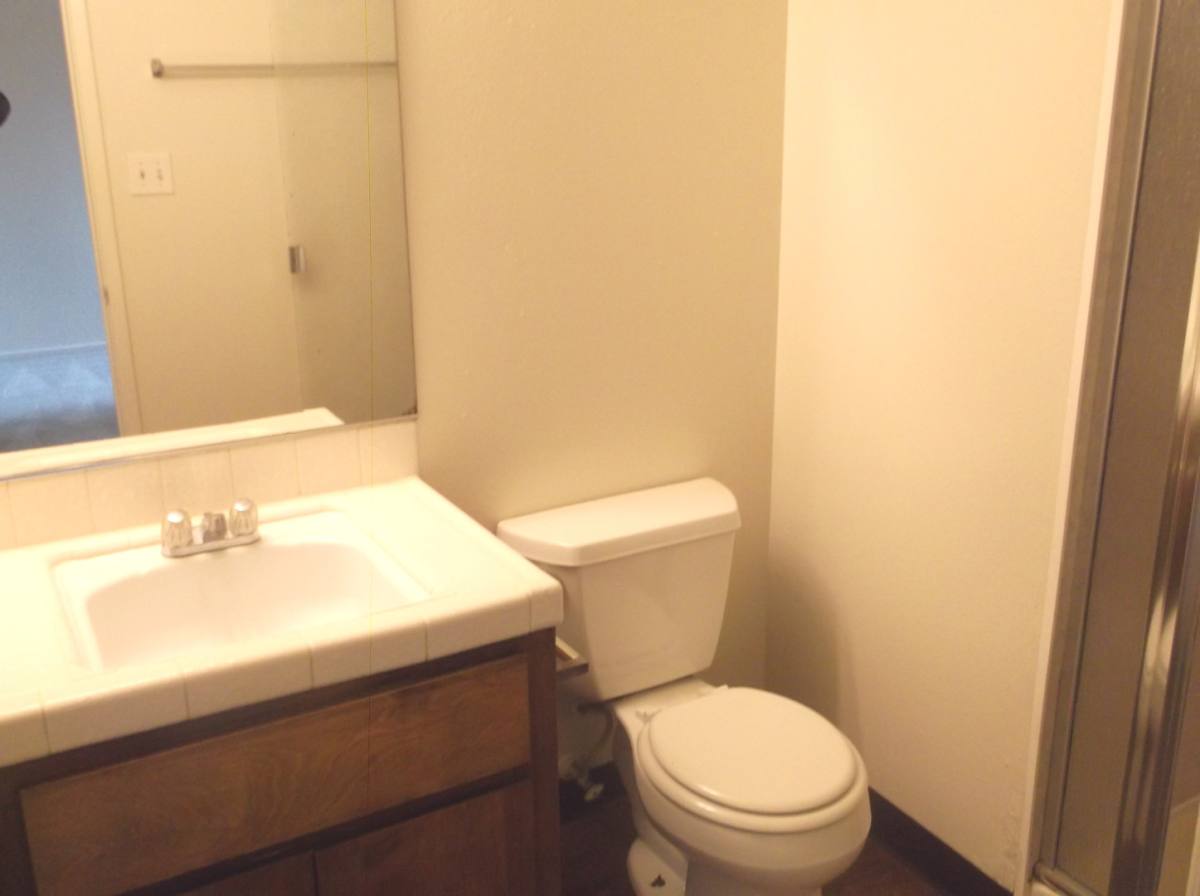 Apartment for rent at 445 W Bullard, Fresno, CA 93704