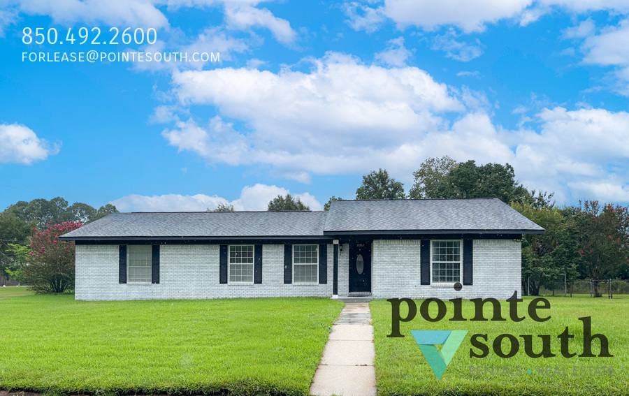 House for rent at 10860 Berryhill Rd, Pensacola, FL 32506
