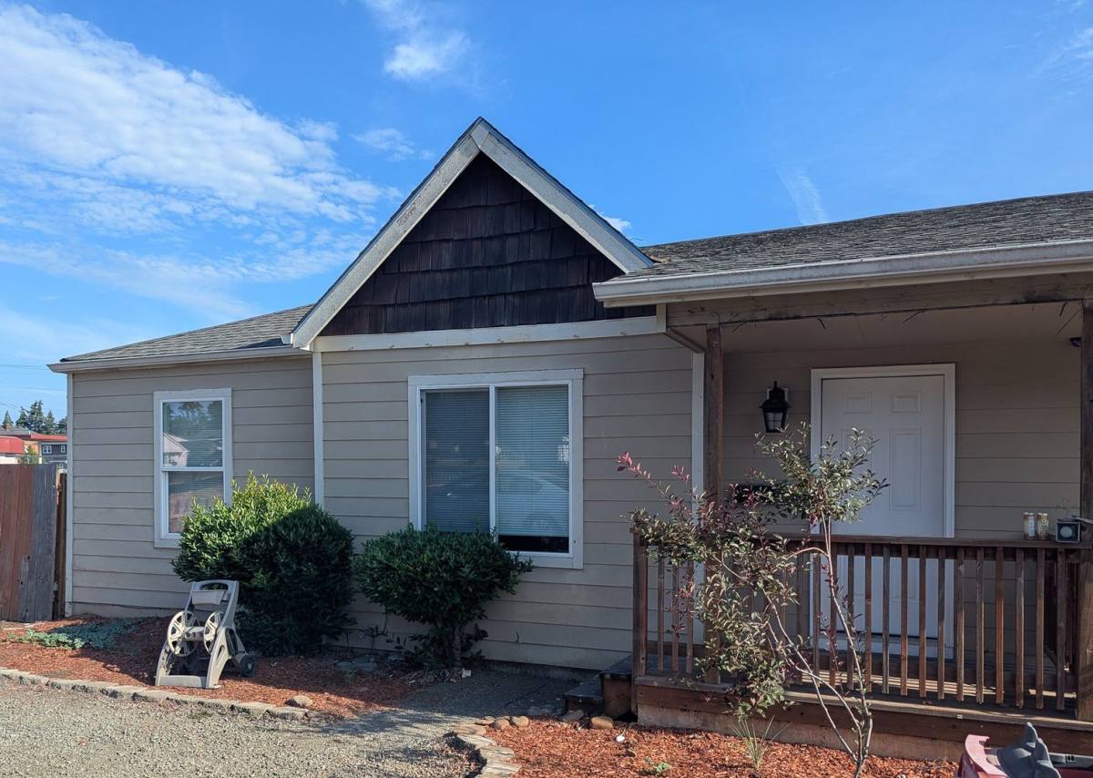Apartment for rent at 154 & 166 SW Clay St, Dallas, OR 97338