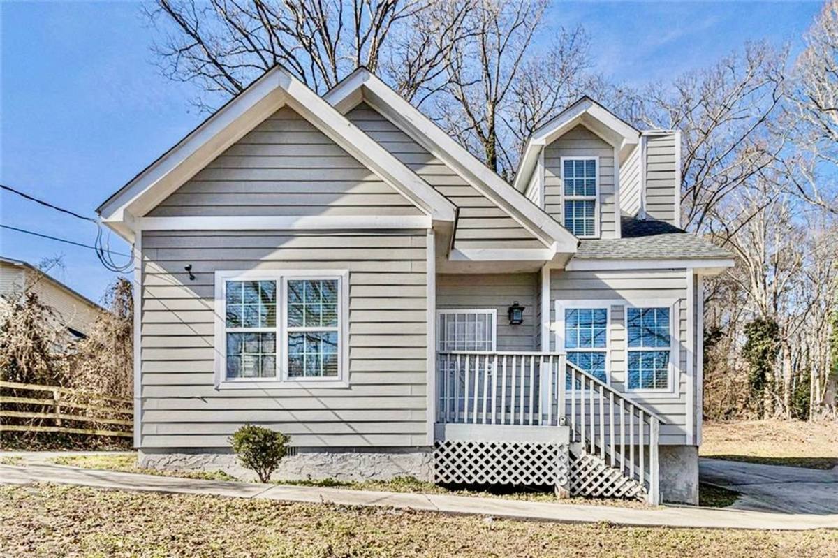 House for rent at 960 N Grand Ave NW, Atlanta, GA 30318