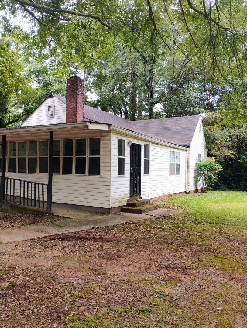 House for rent at 1067 Constitution Rd SE, Atlanta, GA 30315