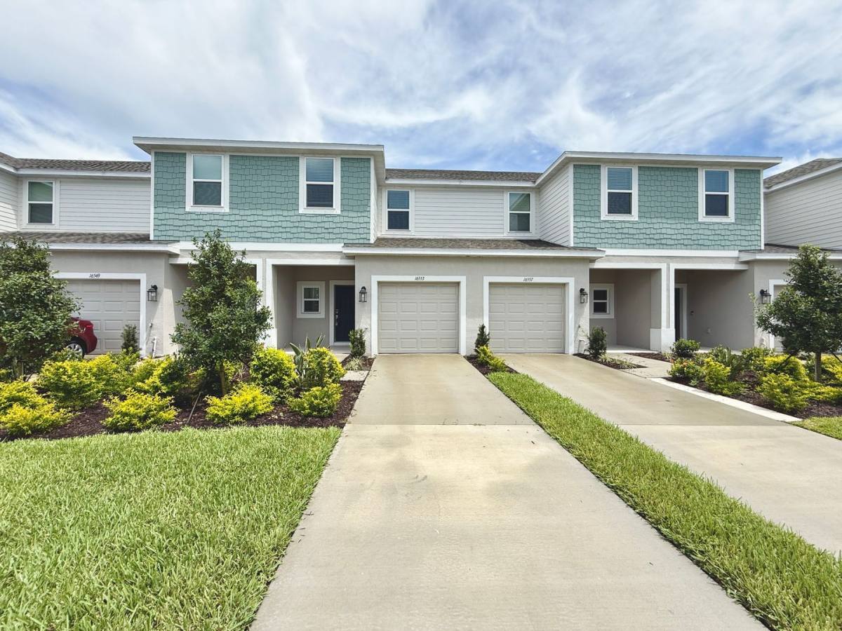 Townhouse for rent at 16553 Bergamo Place, Bradenton, FL 34211