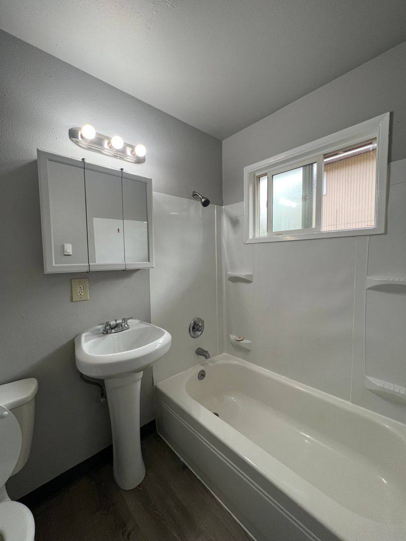 Apartment for rent at 746 SE 187th Ave, Portland, OR 97233