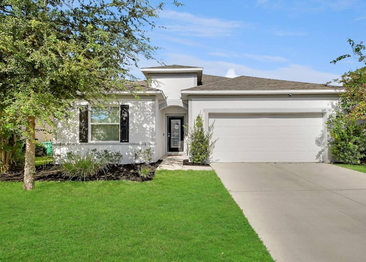 House for rent at 109 Big Pine Key Blvd, Deland, FL 32720
