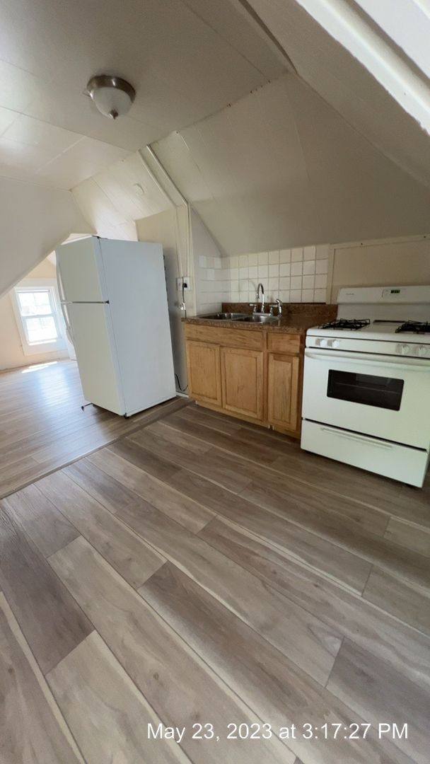 Apartment for rent at 517 Locust, Morgantown, WV 26505