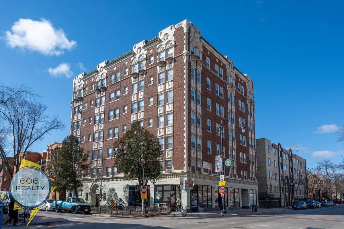 Apartment for rent at 6930 N Greenview, Chicago, IL 60626