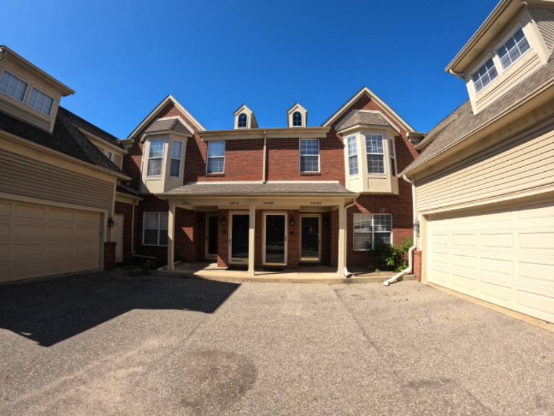 Condo for rent at 43480 Pendleton Circle, Sterling Heights, MI 48313