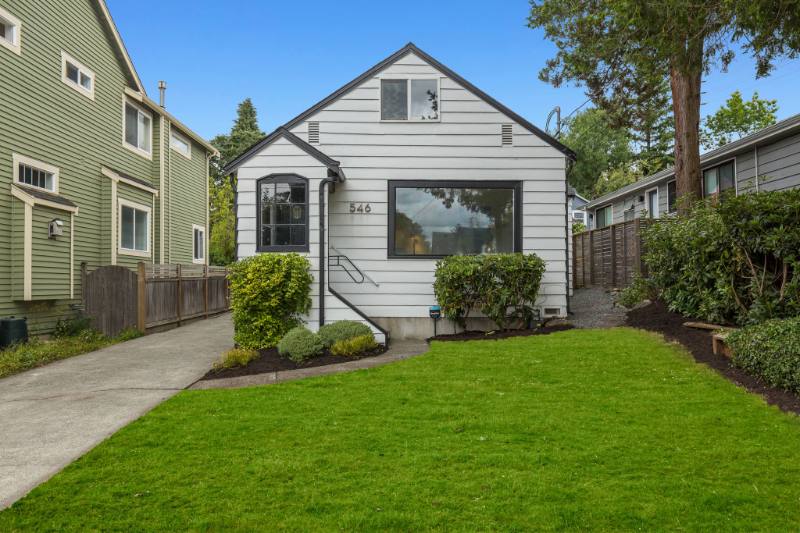 House for rent at 546 NE 84th St, Seattle, WA 98115