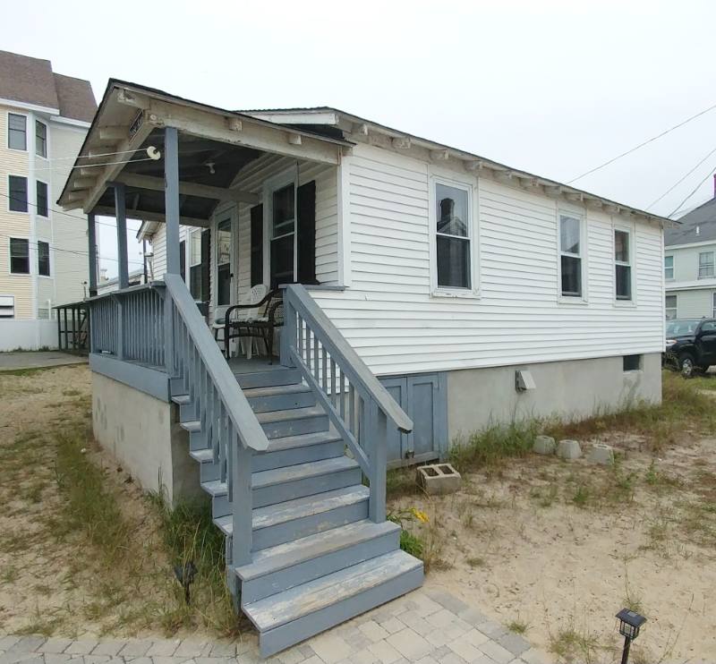 House for rent at 10 K St #REAR, Hampton, NH 03842