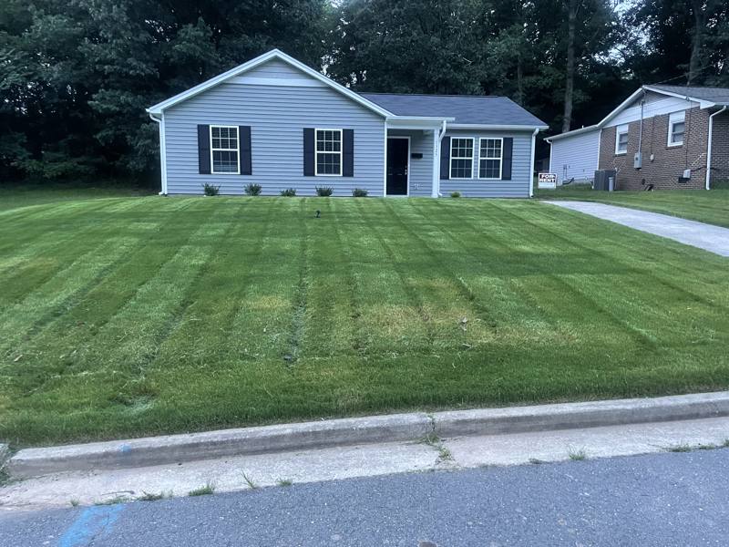 House for rent at 1325 W Sedgefield Dr, Winston Salem, NC 27107